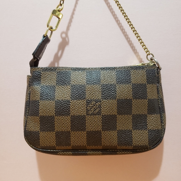 5️⃣5️⃣0️⃣Auth ltd e mini pochette Accessoires - Picture 6 of 15